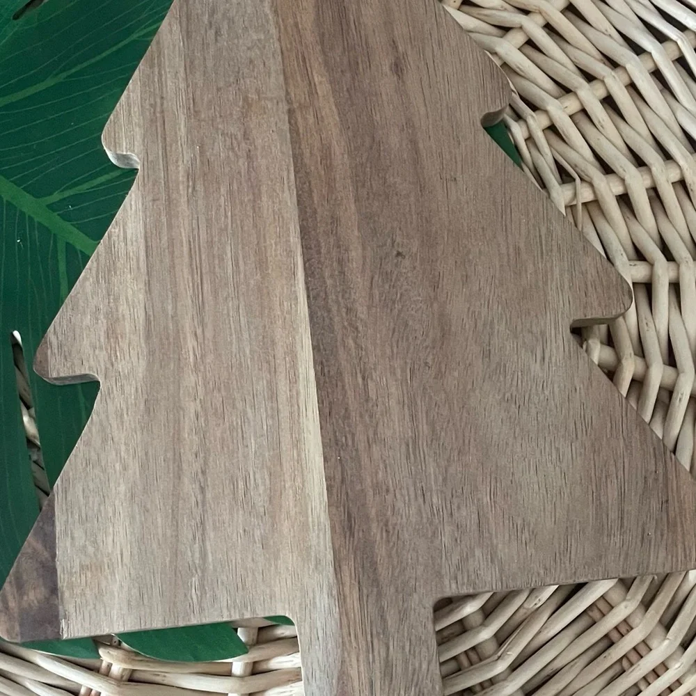Robert Stanley Home Collection Acacia Wood Tree Charcuterie Board Holiday NWT